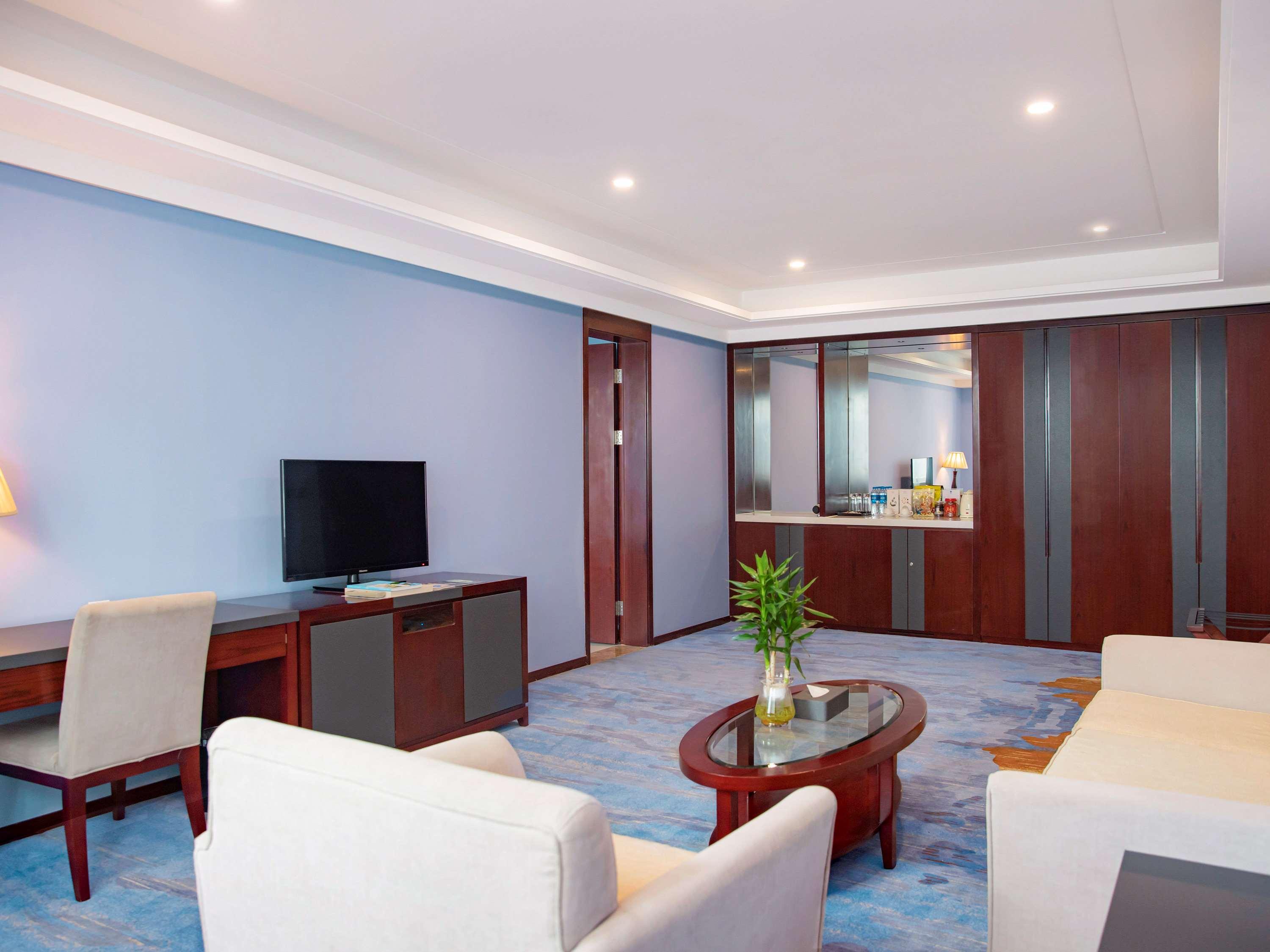 Novotel Guiyang Panjiang Exteriör bild